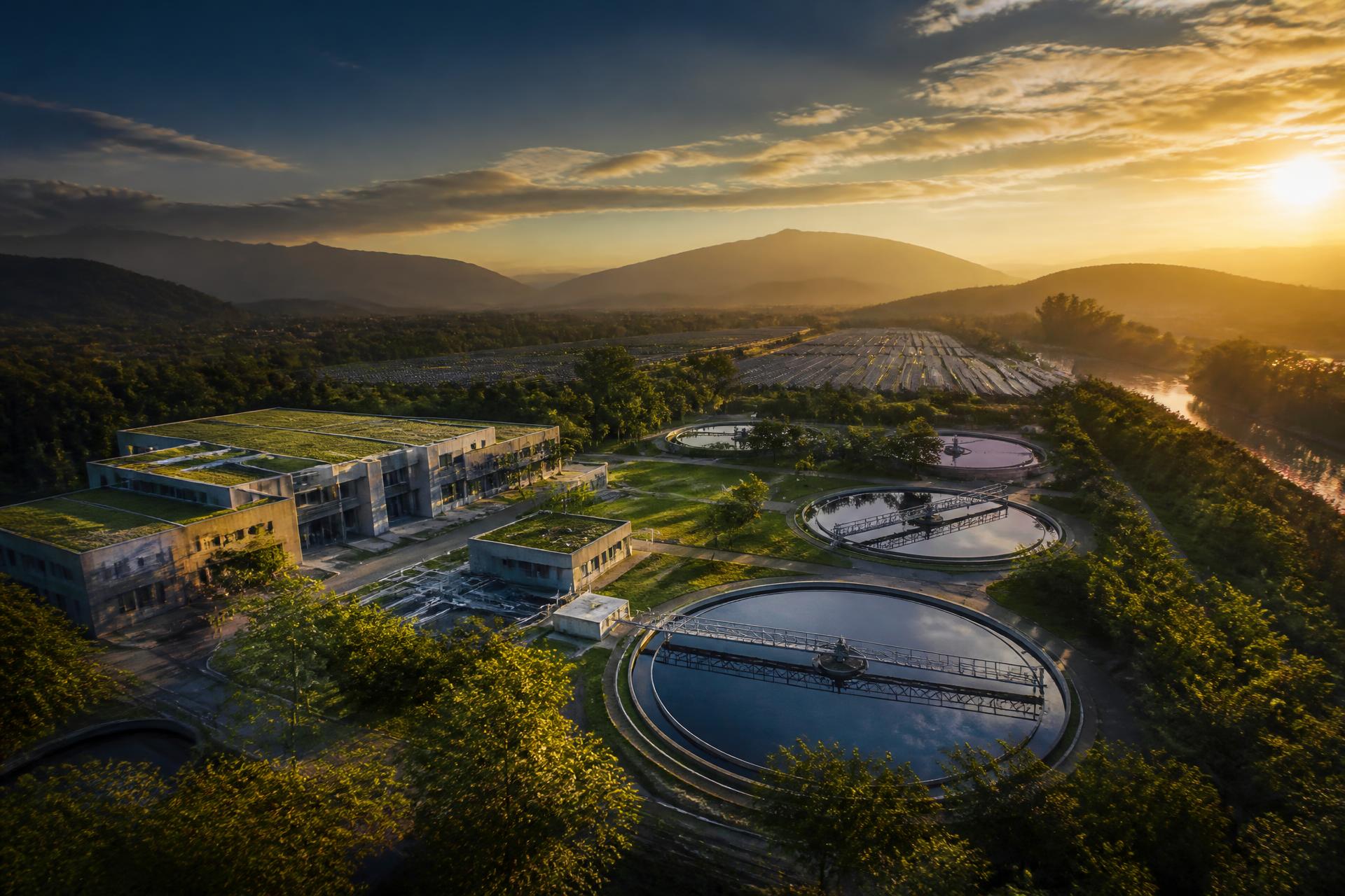 Planta de tratamiento de agua residual PTAR SAEING con montañas colombianas al amanecer